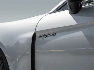 PORSCHE Panamera 4S E-Hybrid HD-LED HUD InnoDrive BOSE