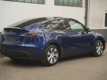 TESLA Model Y Long Range AWD  Mwst. ausweisbar