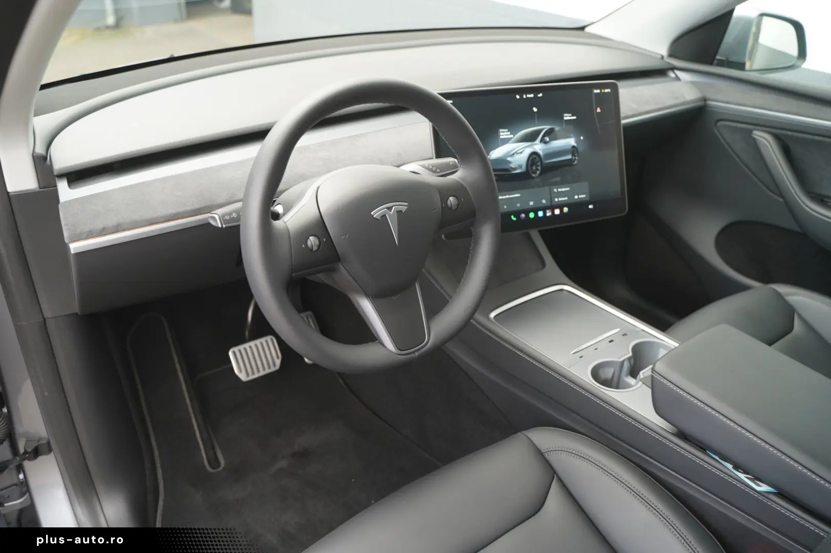TESLA Model Y Long Range AWD  20-Zoll AHK