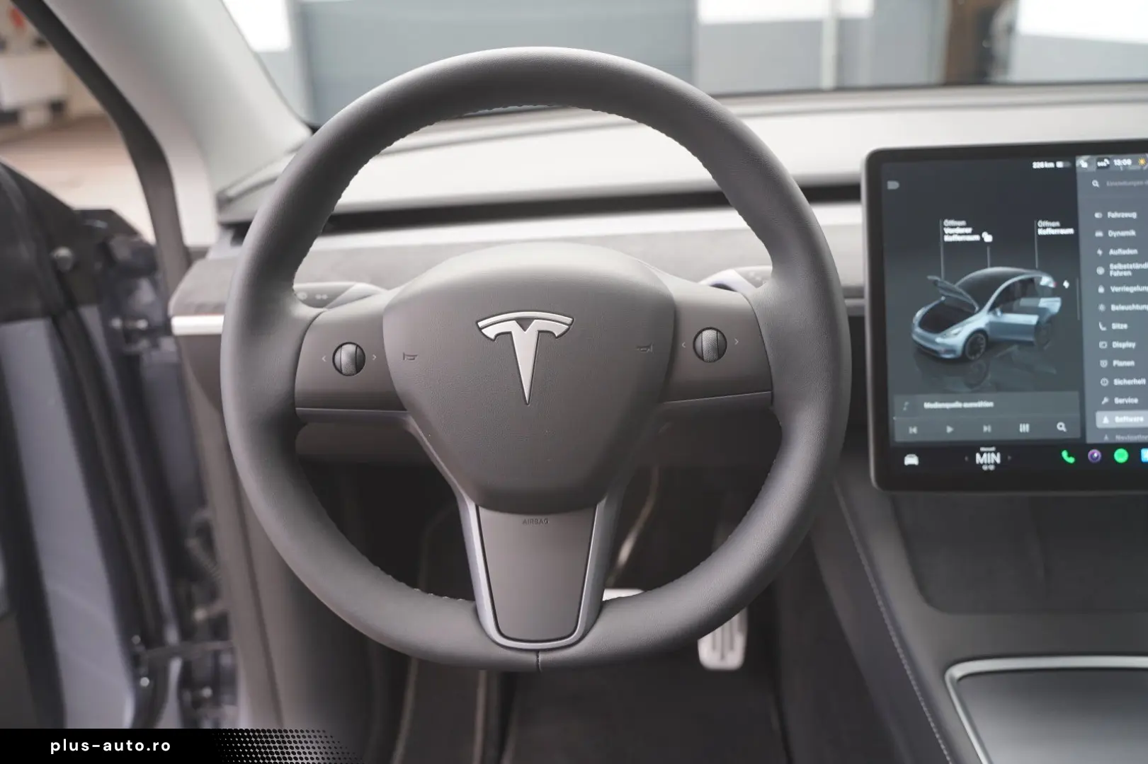 TESLA Model Y Long Range AWD  20-Zoll AHK