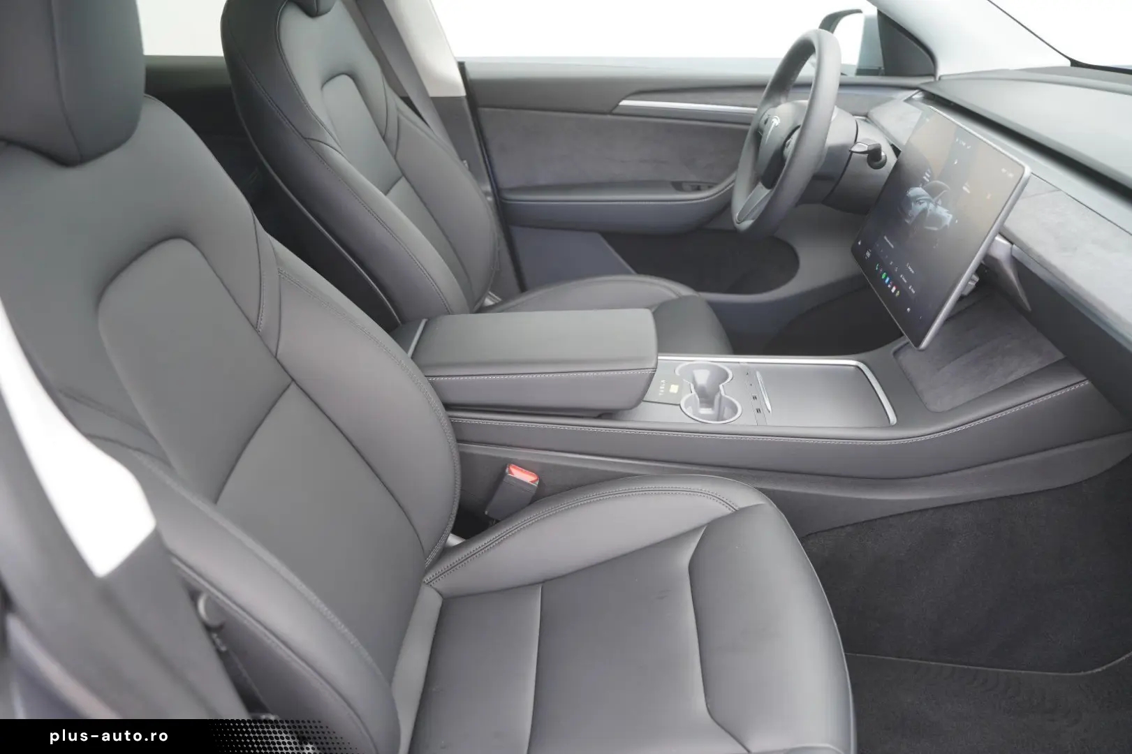 TESLA Model Y Long Range AWD  20-Zoll AHK