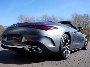 MERCEDES-BENZ SL AMG 63 4Matic nur 4000 KM