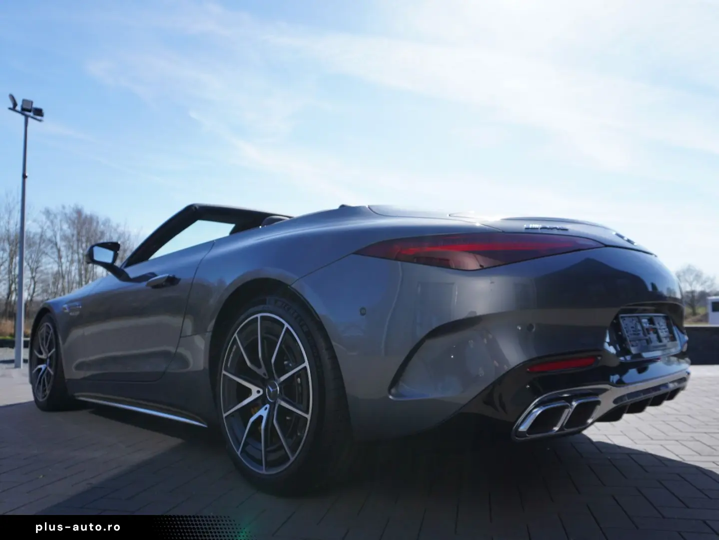 MERCEDES-BENZ SL AMG 63 4Matic nur 4000 KM