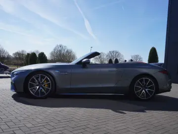 MERCEDES-BENZ SL AMG 63 4Matic nur 4000 KM