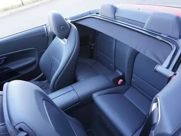 MERCEDES-BENZ SL AMG 63 4Matic nur 4000 KM