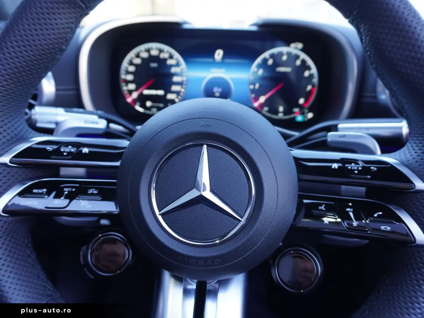 MERCEDES-BENZ SL AMG 63 4Matic nur 4000 KM