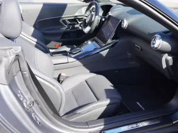 MERCEDES-BENZ SL AMG 63 4Matic nur 4000 KM