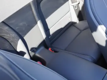 MERCEDES-BENZ SL AMG 63 4Matic nur 4000 KM