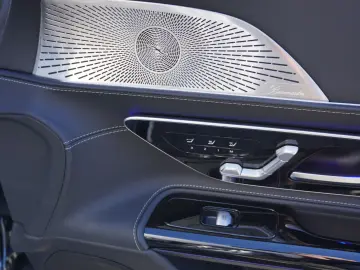 MERCEDES-BENZ SL AMG 63 4Matic nur 4000 KM