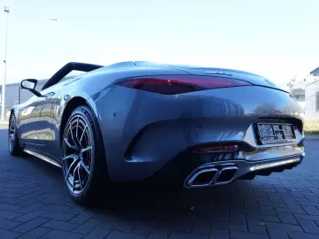 MERCEDES-BENZ SL AMG 63 4Matic nur 4000 KM