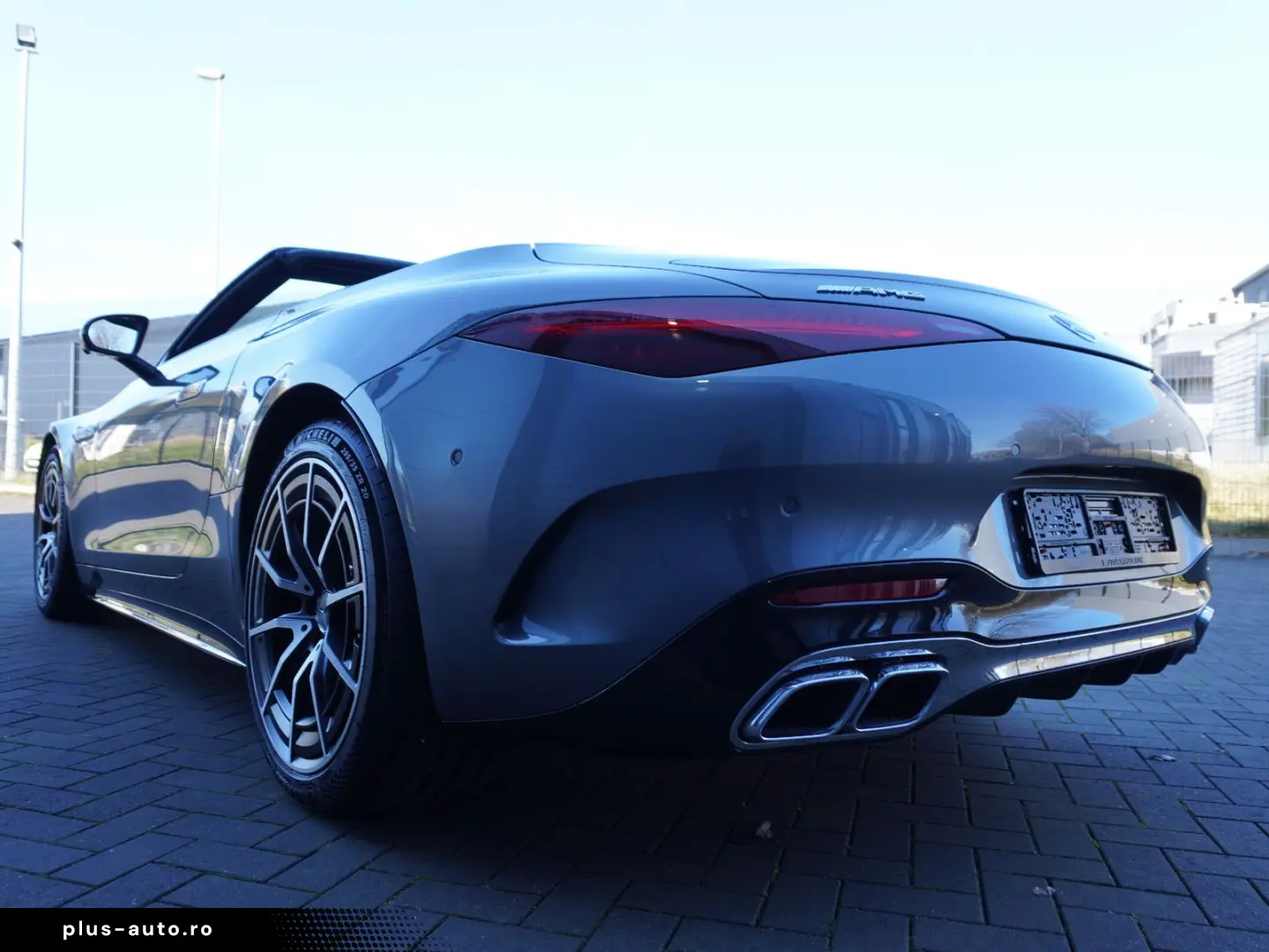 MERCEDES-BENZ SL AMG 63 4Matic nur 4000 KM