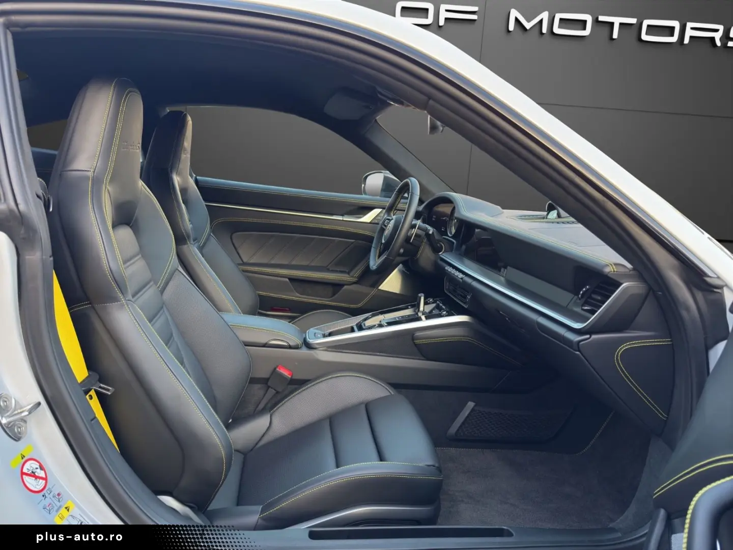 PORSCHE 911 992 Turbo S  Sport  Lift  Carbon  Leichtbau.