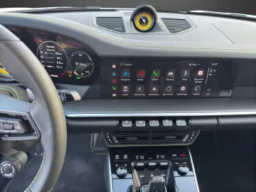 PORSCHE 911 992 Turbo S  Sport  Lift  Carbon  Leichtbau.