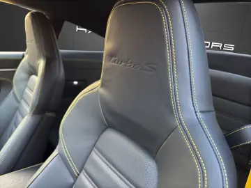 PORSCHE 911 992 Turbo S  Sport  Lift  Carbon  Leichtbau.
