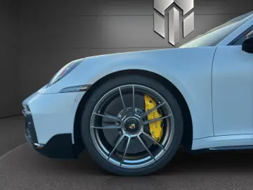 PORSCHE 911 992 Turbo S  Sport  Lift  Carbon  Leichtbau.