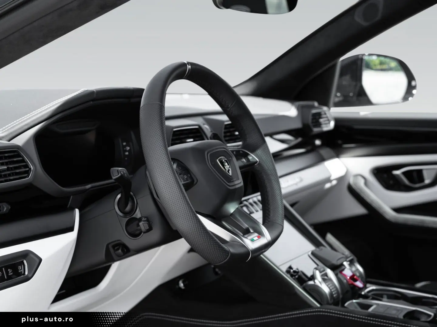 LAMBORGHINI Urus S   Panoramic Roof   Bicolor Interior