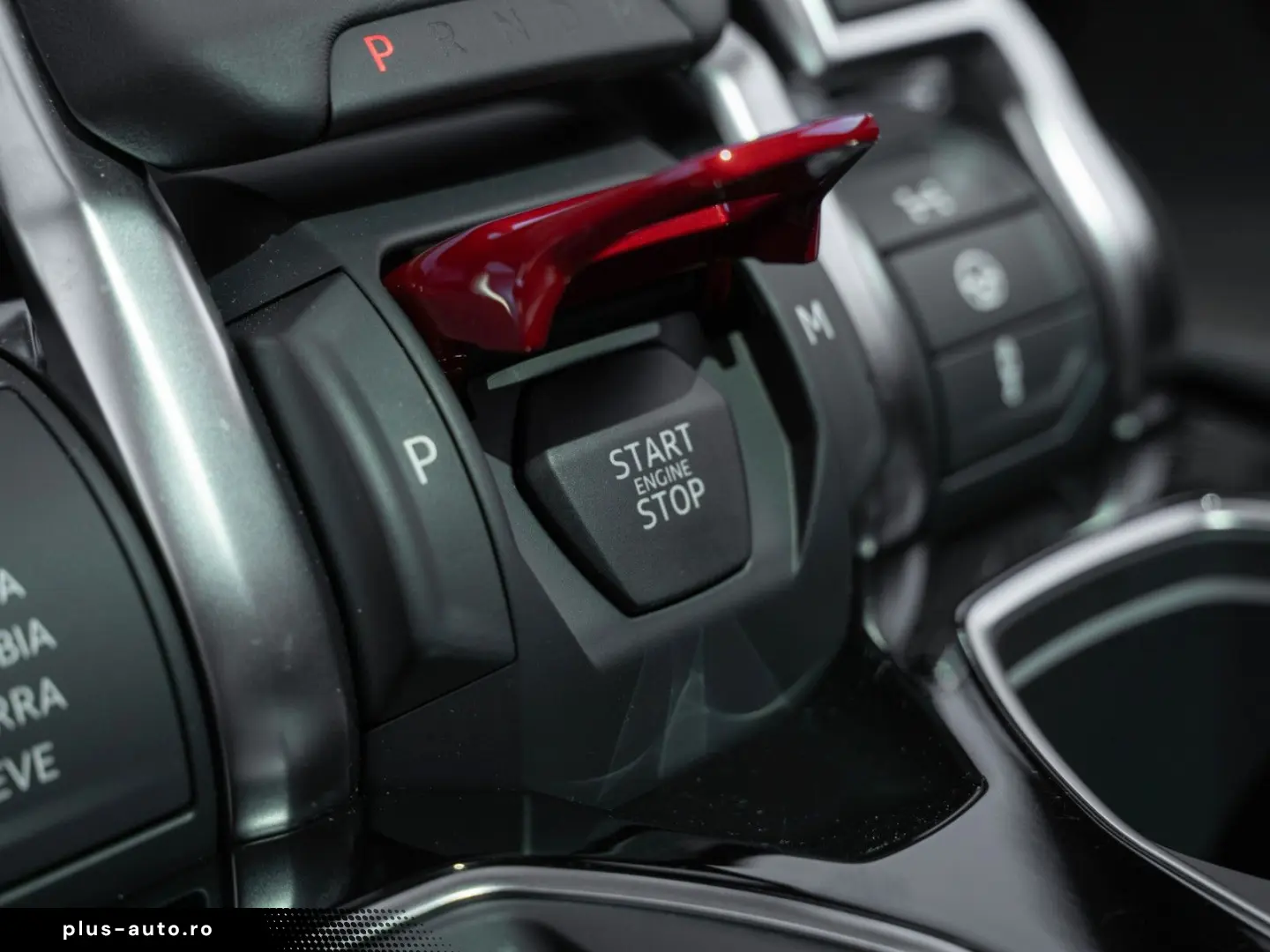 LAMBORGHINI Urus S   Panoramic Roof   Bicolor Interior