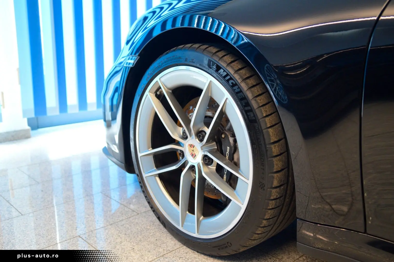 PORSCHE 992.2 Carrera Cabrio   21 -Zoll   Sportauspuff