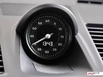 PORSCHE 992  GTS SITZKLIMA PANO MEMORY BOSE KEYLESS