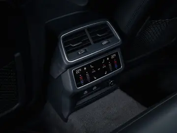 AUDI RS6 Avant Performance quattro  B&O  HD  Tour  Ci