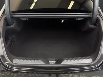 MERCEDES-BENZ CLS 300 d 4M