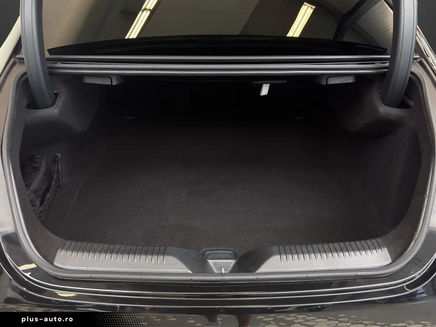 MERCEDES-BENZ CLS 300 d 4M