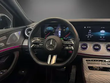 MERCEDES-BENZ CLS 300 d 4M