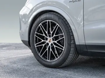 PORSCHE Cayenne E-Hybrid Sportabgasanlage 21-Zoll HUD