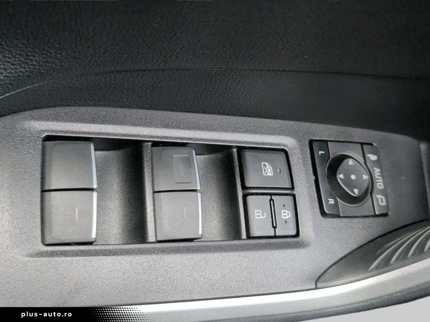 TOYOTA RAV4 2022 — imagine 23