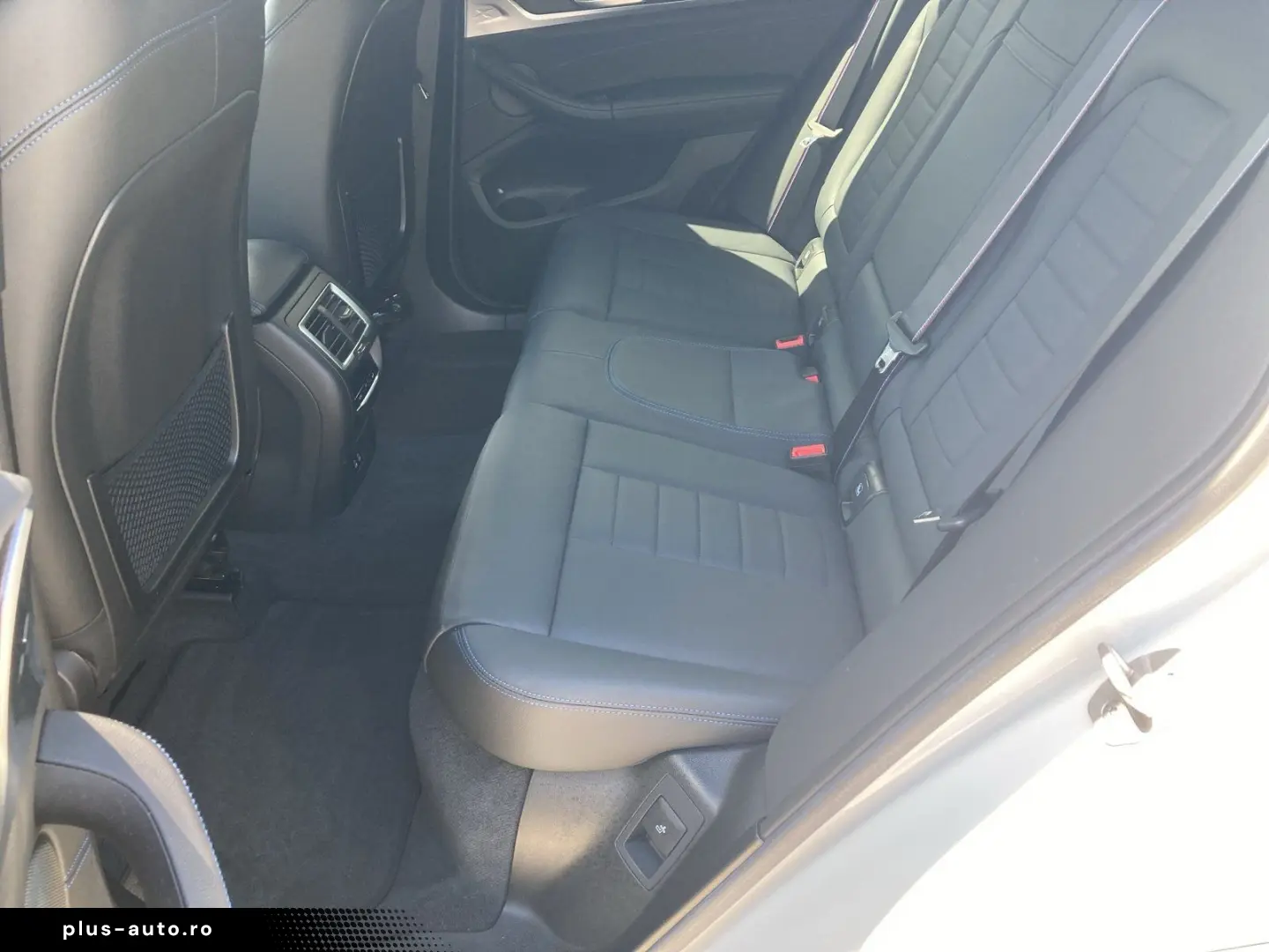 BMW iX3 IMPRESSIVE HEAD-UP H&K AHK LASER