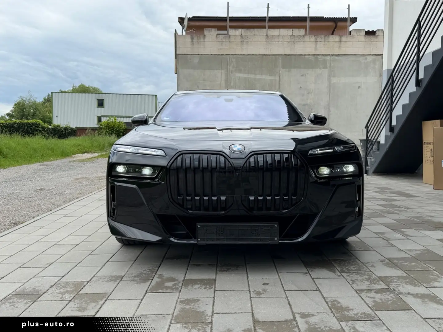 BMW 740d xDrive MSport Chaufer Fondenter Pano B&W