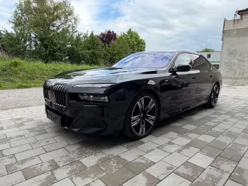 BMW 740d xDrive MSport Chaufer Fondenter Pano B&W