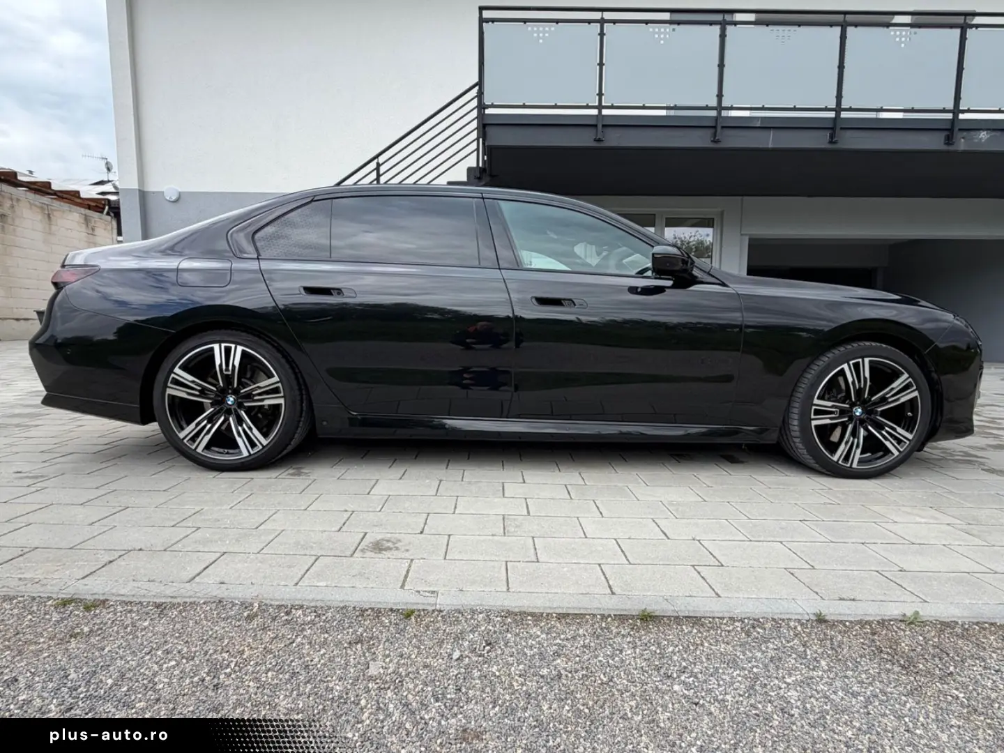 BMW 740d xDrive MSport Chaufer Fondenter Pano B&W