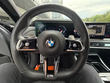 BMW 740d xDrive MSport Chaufer Fondenter Pano B&W