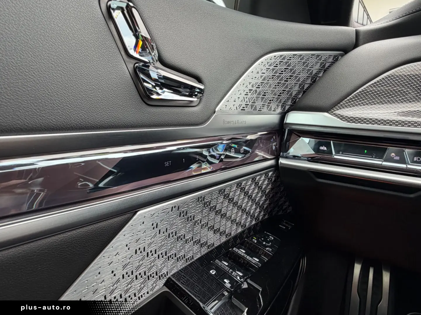BMW 740d xDrive MSport Chaufer Fondenter Pano B&W