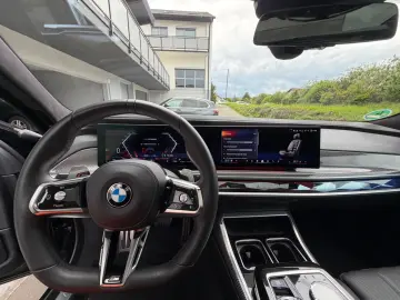 BMW 740d xDrive MSport Chaufer Fondenter Pano B&W