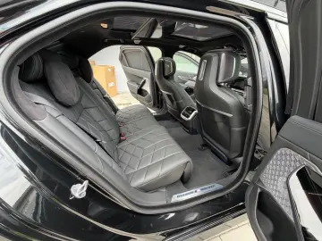 BMW 740d xDrive MSport Chaufer Fondenter Pano B&W