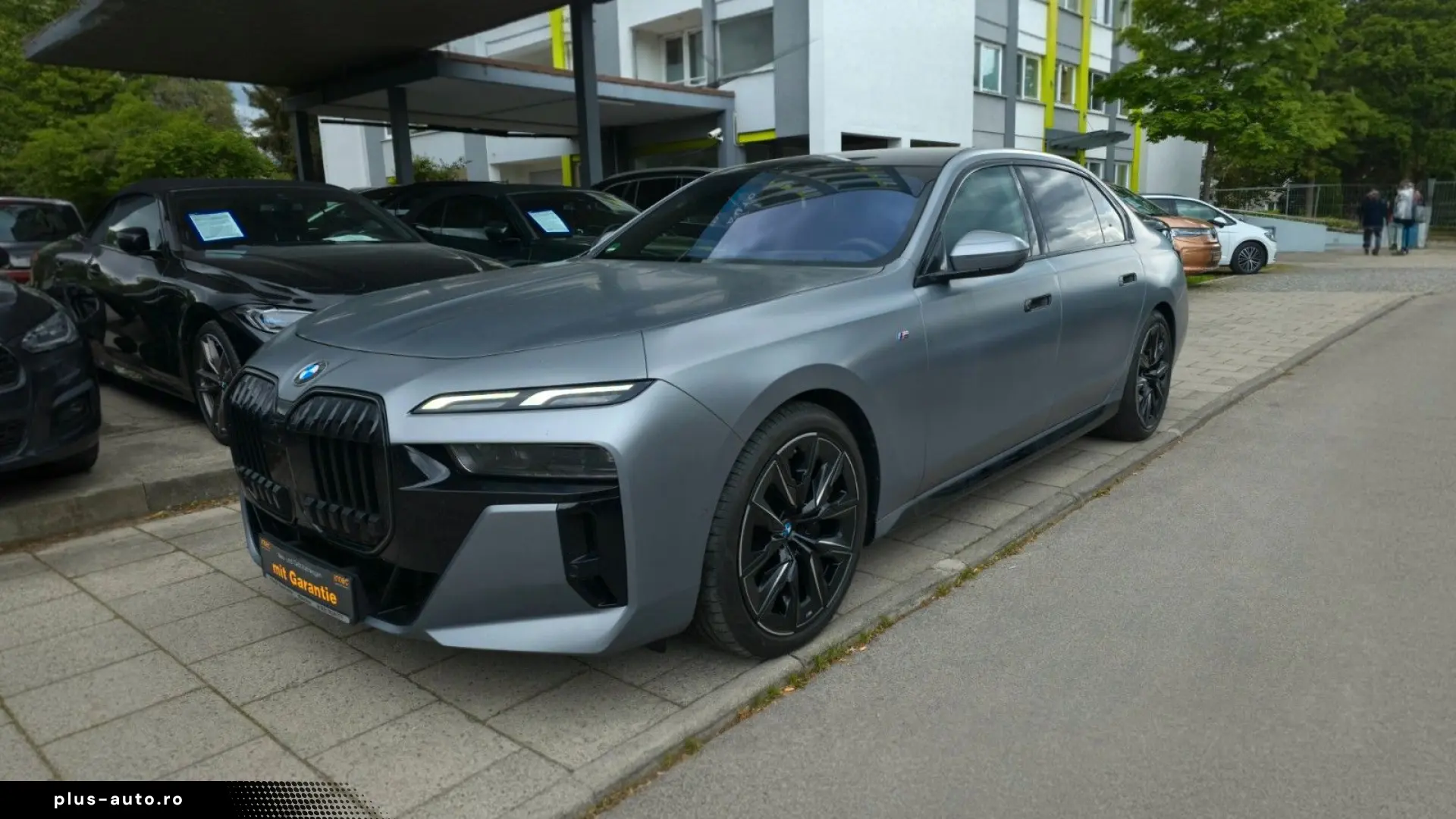 BMW 740d xDrive M Sport Pro Paket Fronze Grey 21
