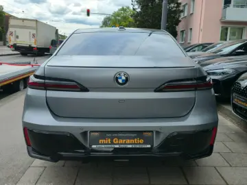 BMW 740d xDrive M Sport Pro Paket Fronze Grey 21