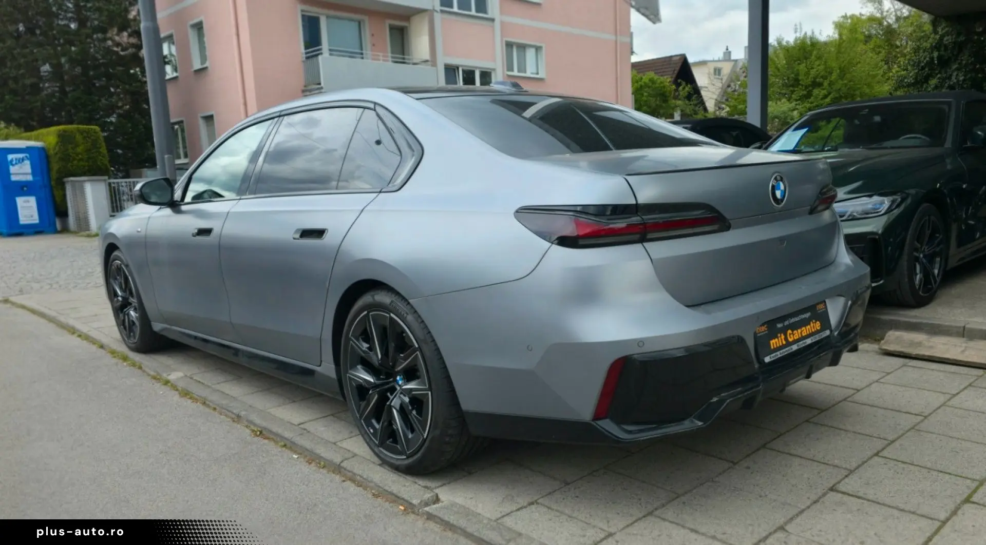 BMW 7 Series 2025 — imagine 8