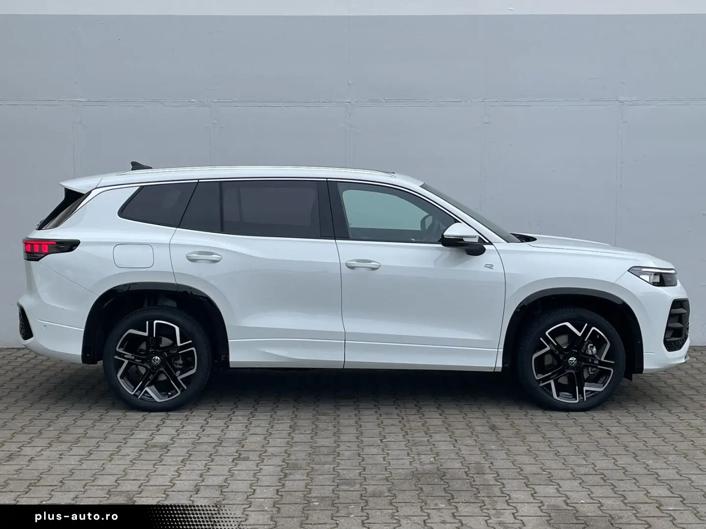 VW Tayron 2.0 TDI 4Motion R-Line Standhzg AHK Pano
