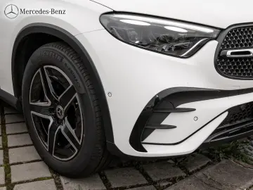 MERCEDES-BENZ GLC 220 d 4M AMG 360  AHK Panoschieb. 19 Night