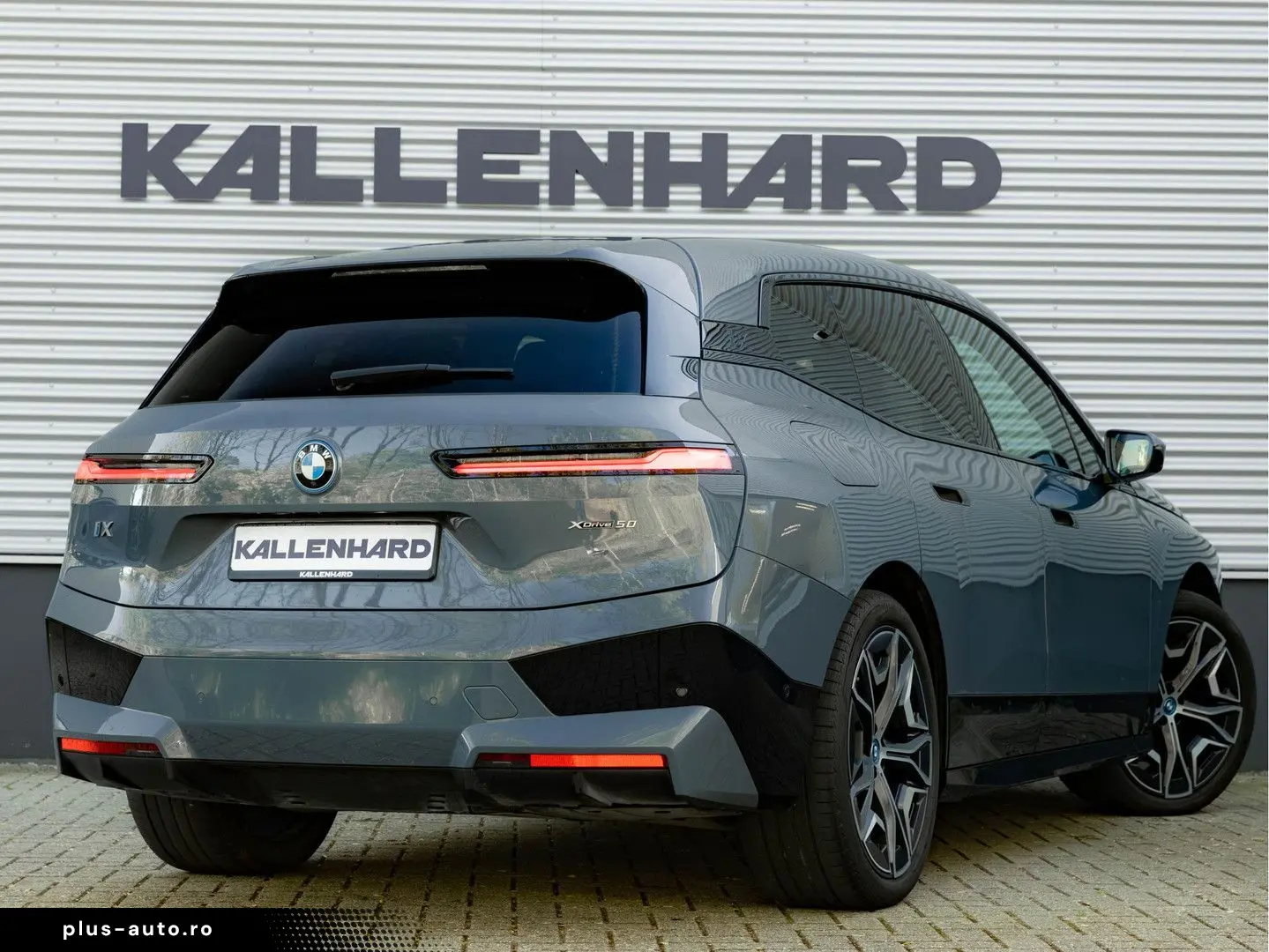 BMW iX xDrive50 - 112kWh - Sport Pakket - Pano - Dri