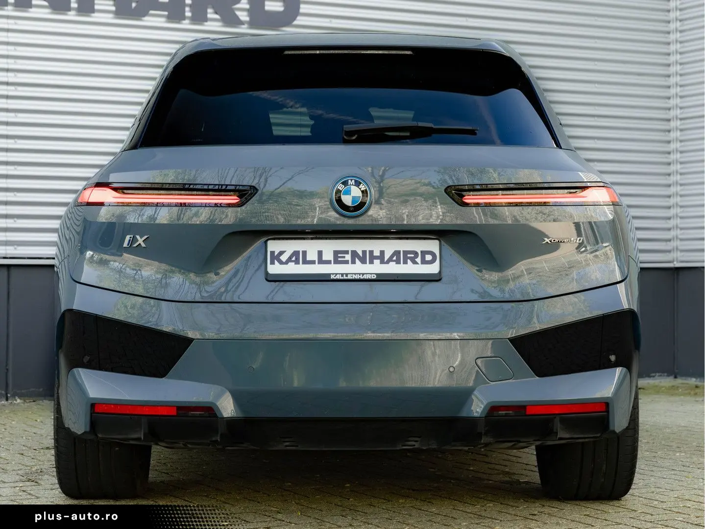 BMW iX xDrive50 - 112kWh - Sport Pakket - Pano - Dri