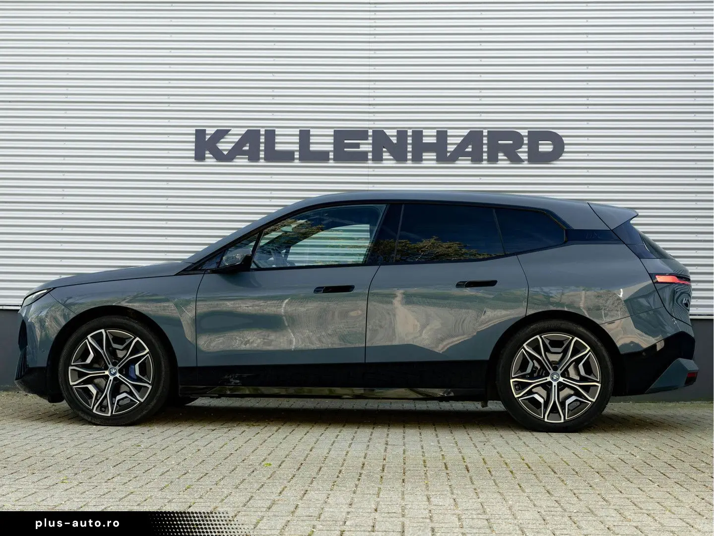 BMW iX xDrive50 - 112kWh - Sport Pakket - Pano - Dri