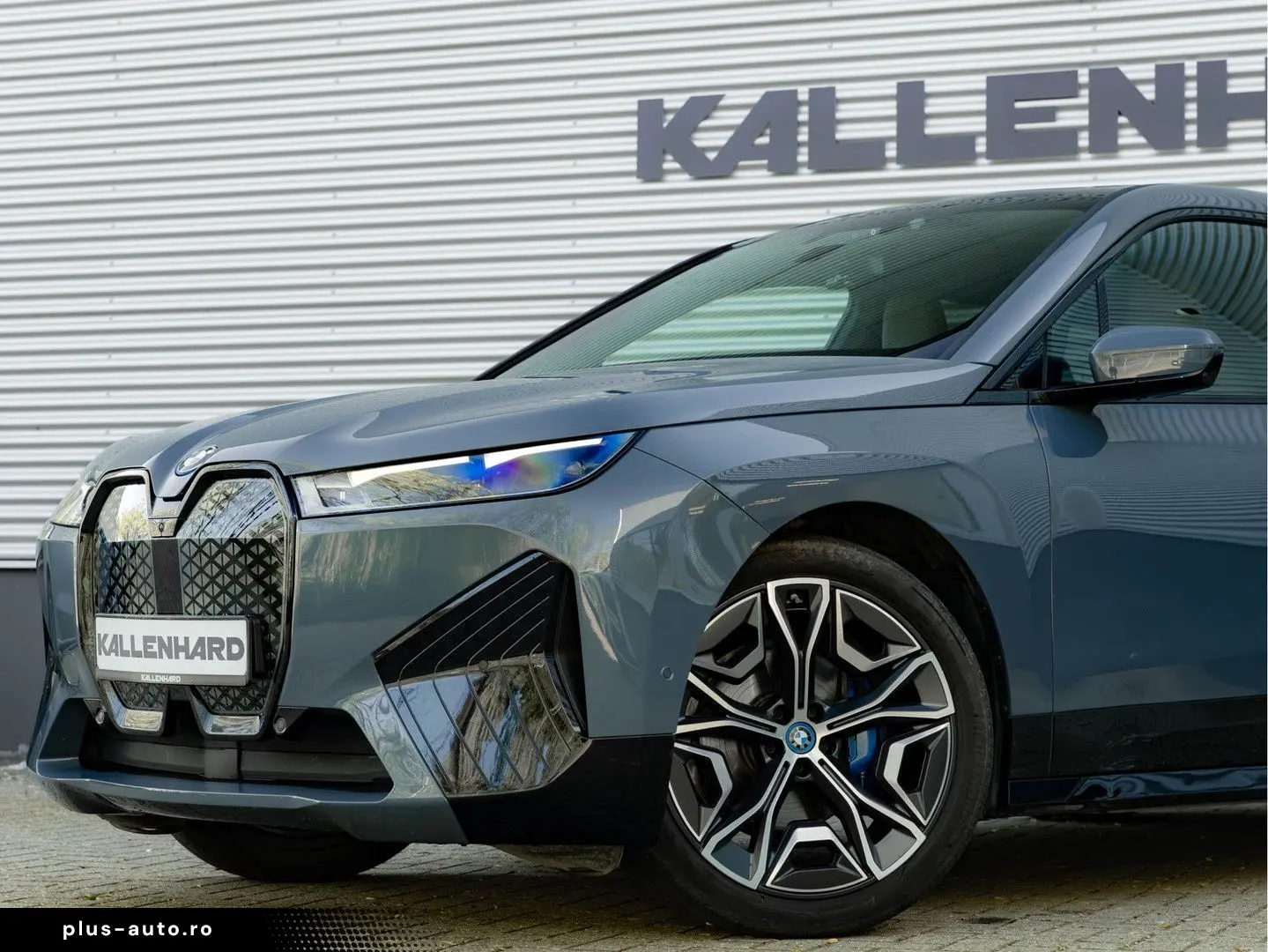 BMW iX xDrive50 - 112kWh - Sport Pakket - Pano - Dri