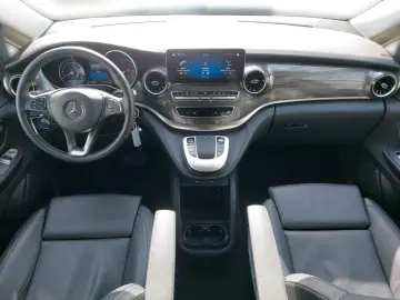 MERCEDES-BENZ V 300d L 4M Avantg Standh Night LED 360