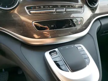 MERCEDES-BENZ V 300d L 4M Avantg Standh Night LED 360