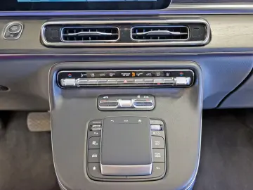 MERCEDES-BENZ V 300 D 4MATIC  AVANTGARDE   8-SITZE M…