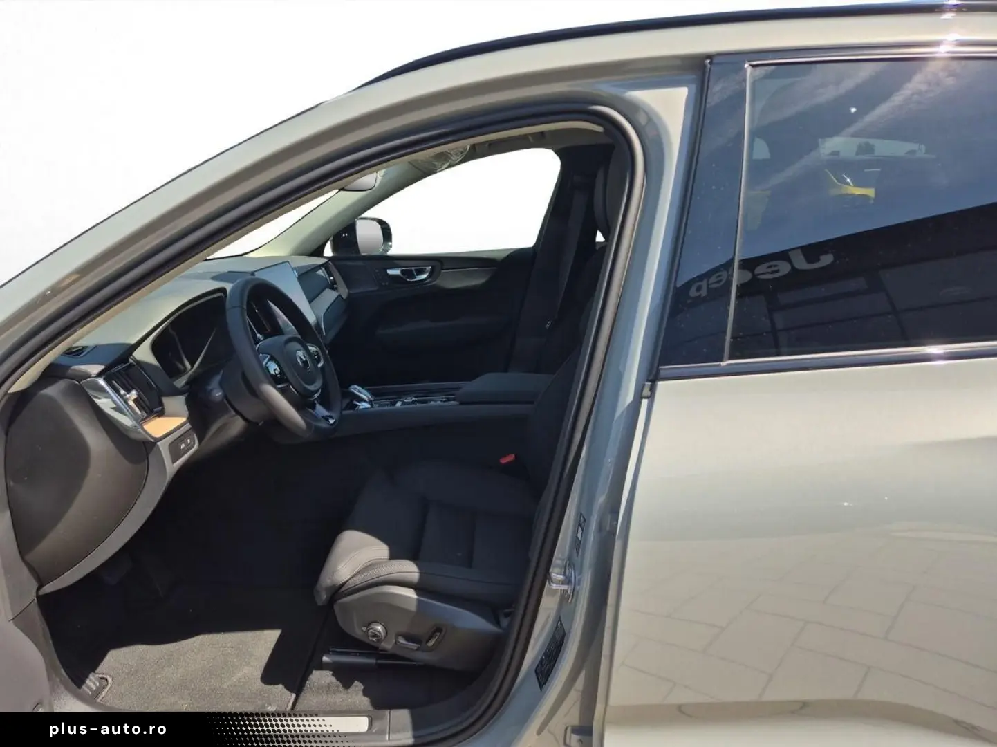 VOLVO XC60 T8 AWD Ultra Dark AHK PANO HUD H K 360  20